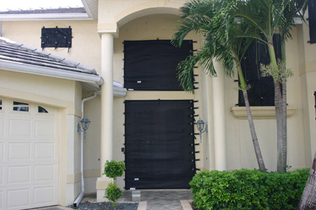 Dougherty screen frt dr